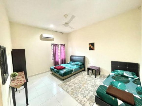 Near Beach and Airport - Ivana Homestay Unit C3